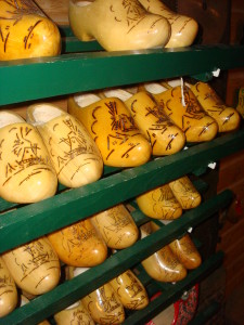 Decorative clogs