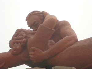 Sculpture "The Kiss" Lima - Bike Tour of Lima