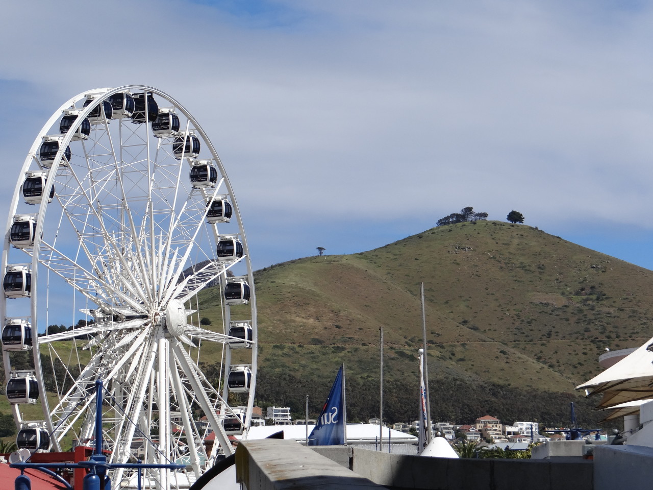 Capetown ferris wheel at V&A waterfront