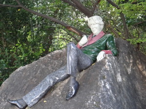 Oscar Wilde statue in Merrion Square, Dublin
