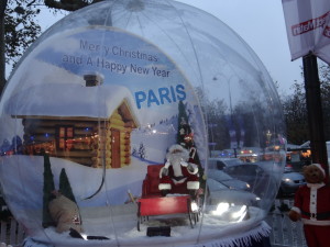 Santa photo in a snowglobe
