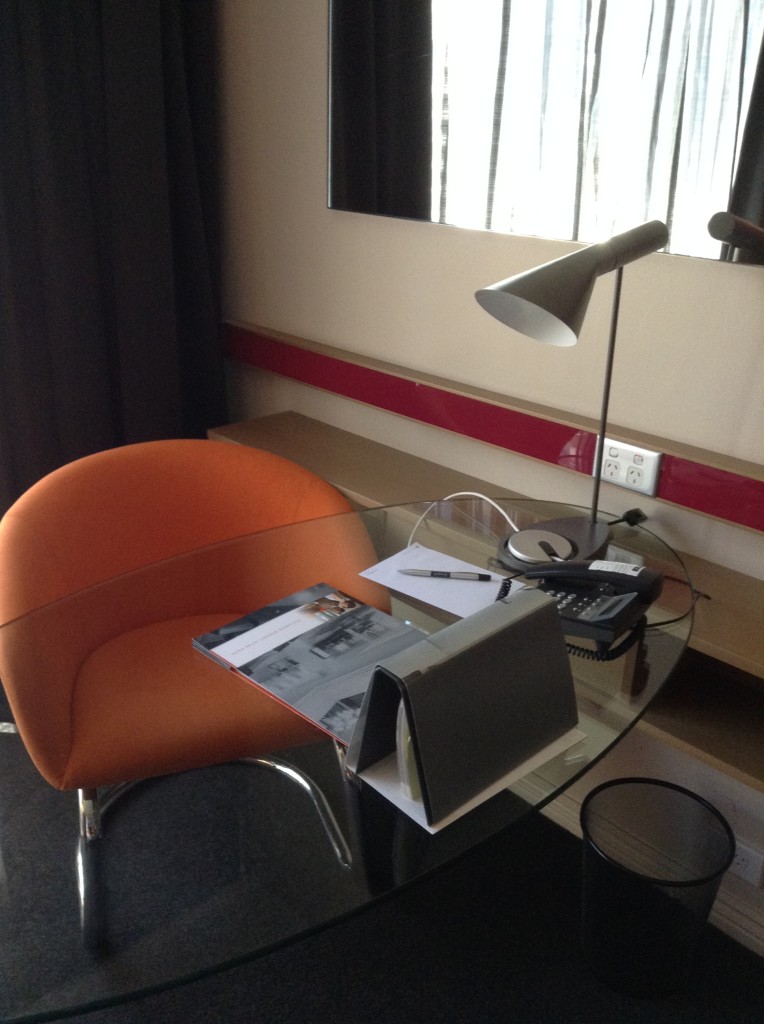 Sydney Pullman Hyde Park work desk