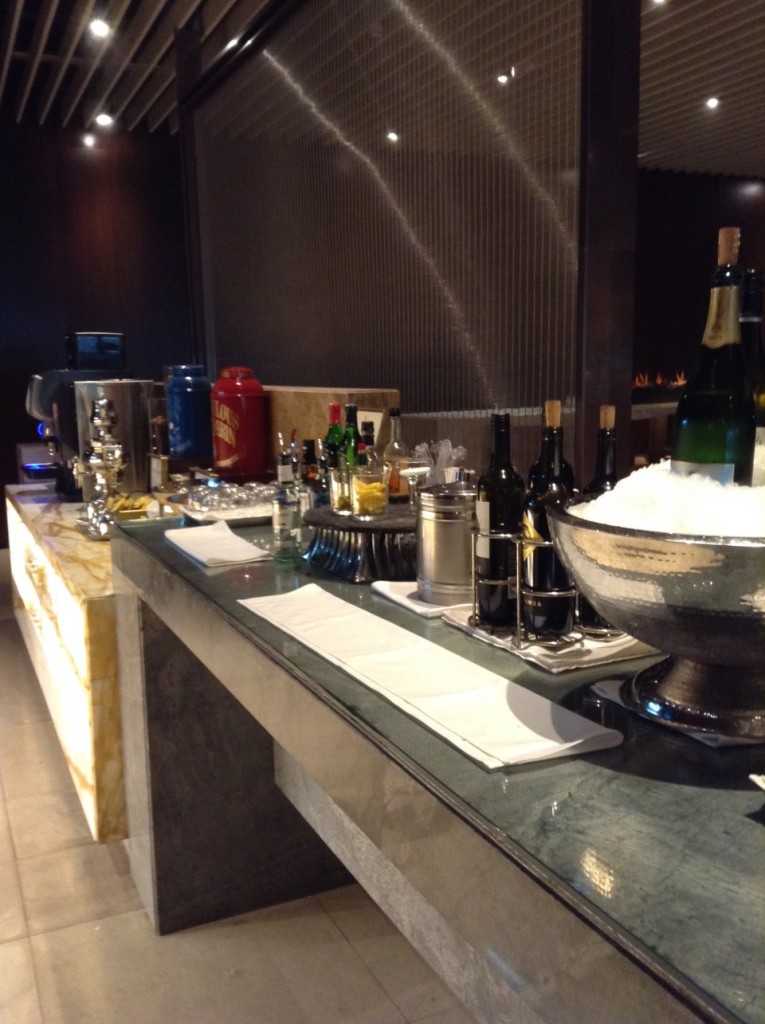 Singapore SilverKris lounge beverage