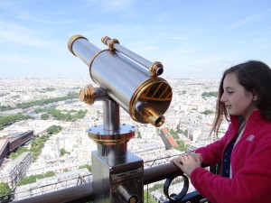 Eiffel Tower Visit telescope