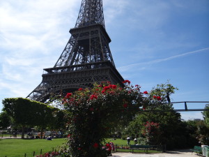 Eiffel Tower Paris Solo Travel Dating the World