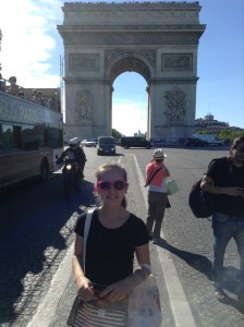Aubrey at the Arc de Triomphe