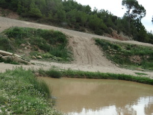 Les Comes Off Road