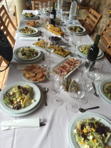 Les Comes Lunch
