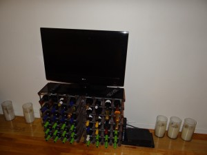 Airbnb London Flat in Kensington TV Wine Rack London