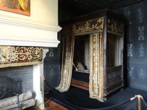 Black room at Chateau de Chenonceau