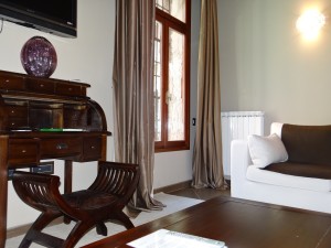 Airbnb Venice flat Fenice apartment