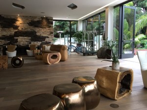 Hotel La Jolla lobby