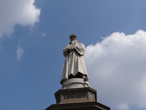 Milan statue Leonardo DaVinci