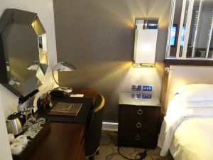 Renovated King Room Sheraton Park Lane London