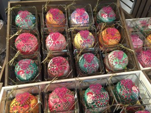Taste of London Sari Cake