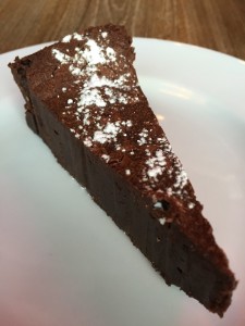 MyPop American diner in Paris chocolate cake