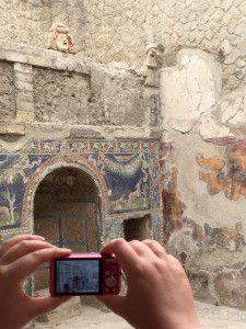 Herculaneum home and frescos
