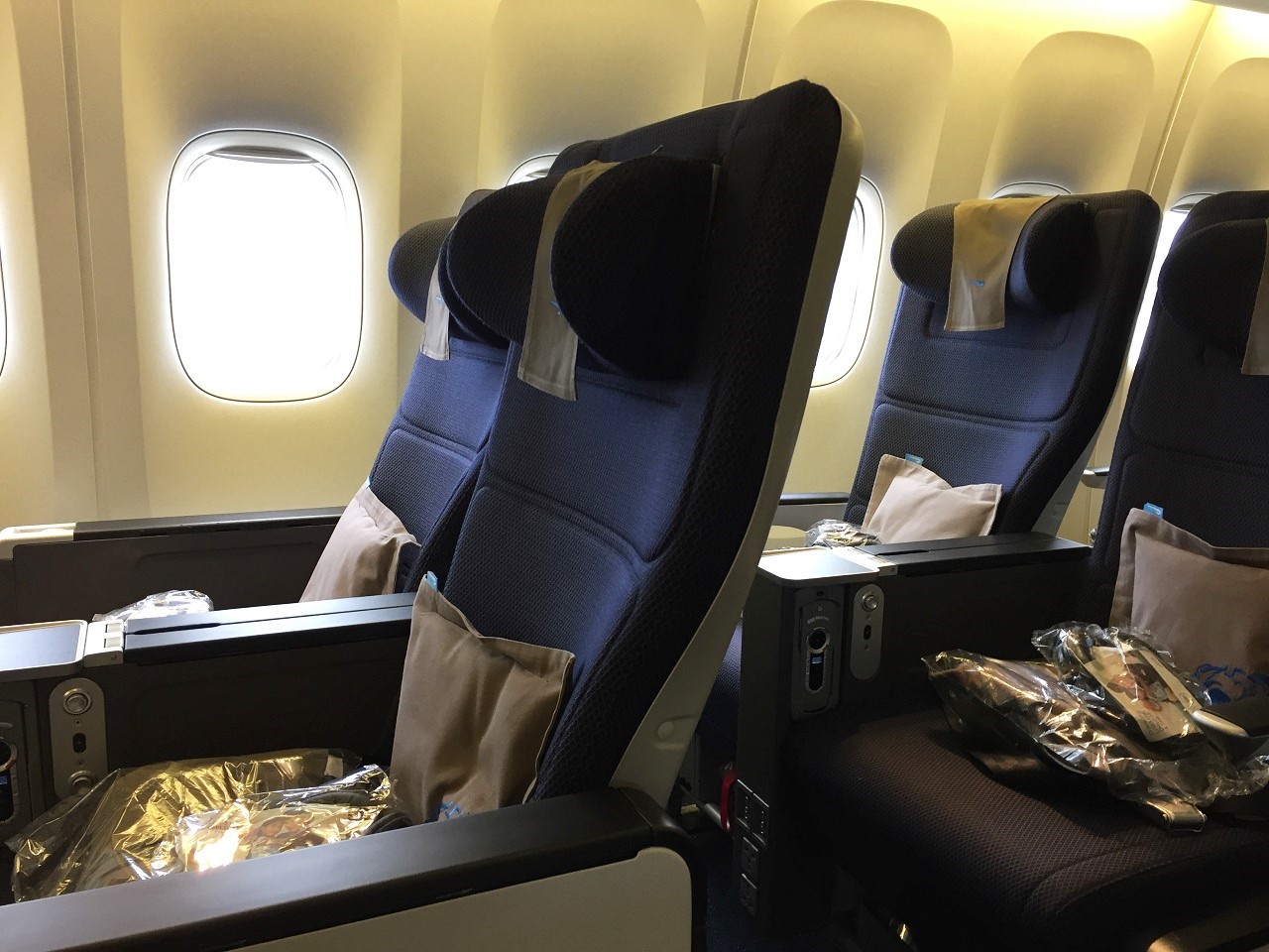 World Traveller Plus British Airways seats together