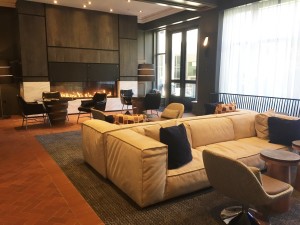 The Logan Hotel Lobby Bar Hilton Boutique by Curio
