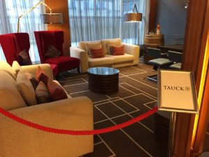 Edinburgh Sheraton Grand private group lobby space