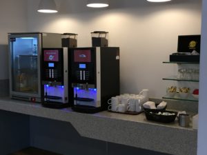 Virgin First Class Lounge Edinburgh drinks