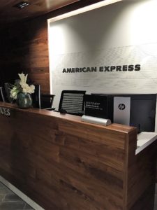 PHL Centurion Lounge desk