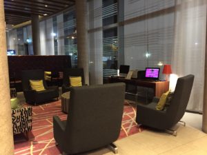 London Aloft Excel lobby seating