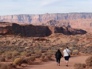 Horseshoe Bend walk to the viewing area