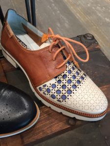 Best Summer Travel Shoes for Women Oxford by Pikolinos