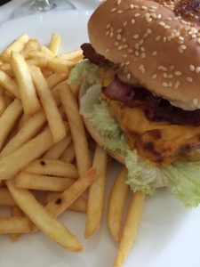 Milan Sheraton Burger room service