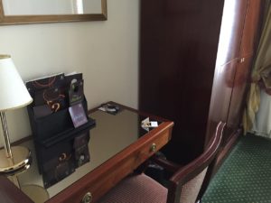 Milan Sheraton Diana desk