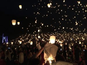 Review The Lights Festival Philadelphia Launching Lanterns into the Sky
