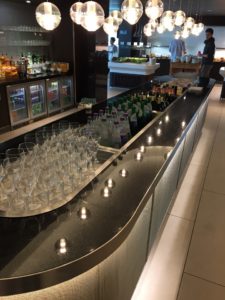 BA Gatwick Lounge drinks bar