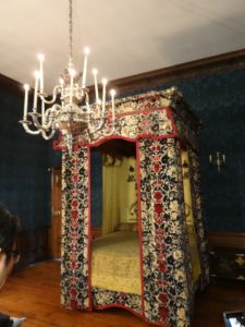 Visiting Kensington Palace Queen's Bedroom