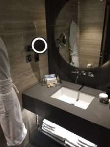Hilton Bankside Bathroom